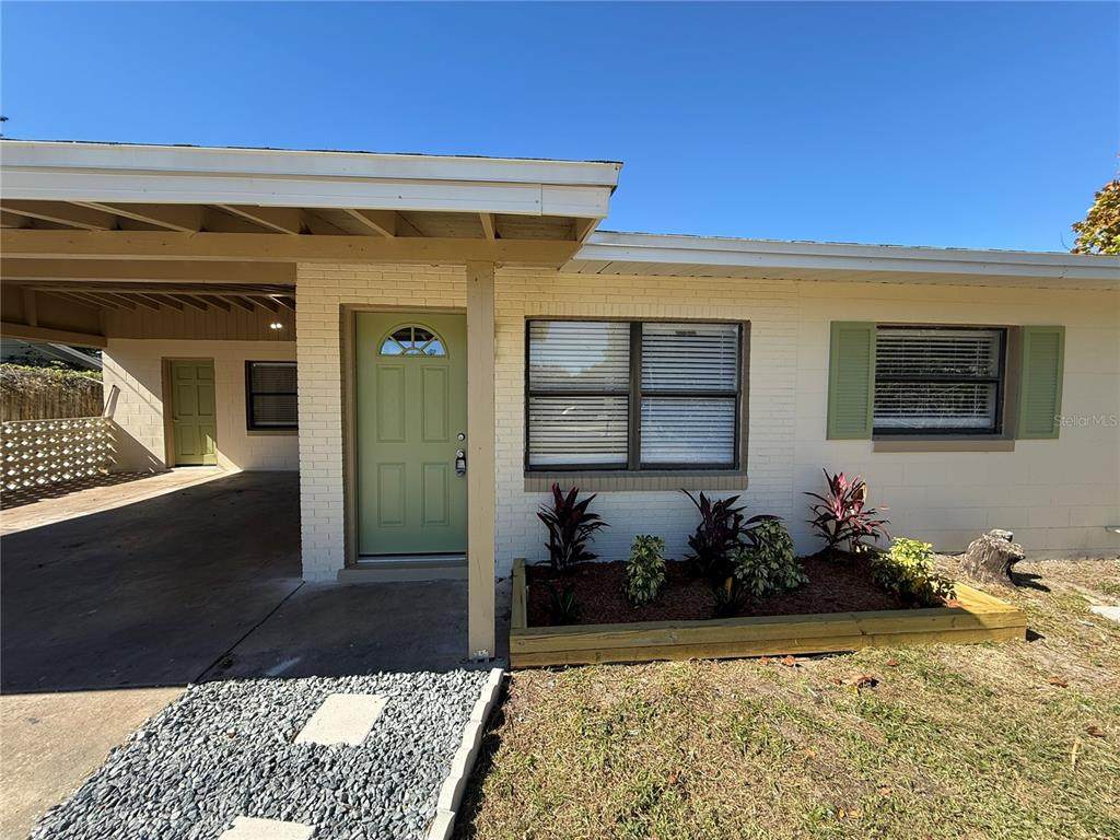 610 East Court - Photo 1