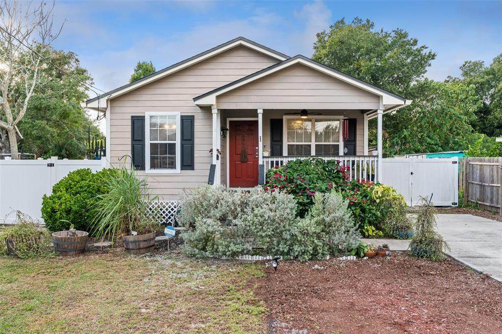 320 N. New Hampshire - Photo 1