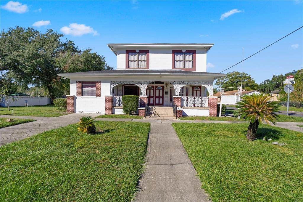 900 Locust Avenue - Photo 1
