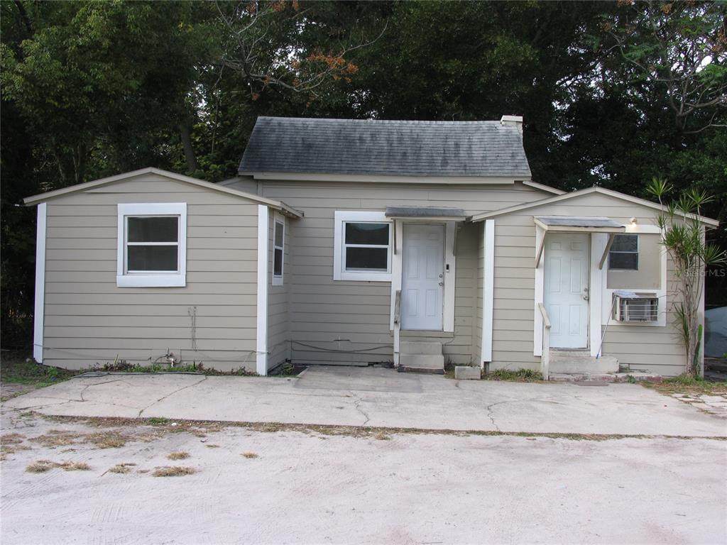 1020 Avondale Avenue - Photo 1