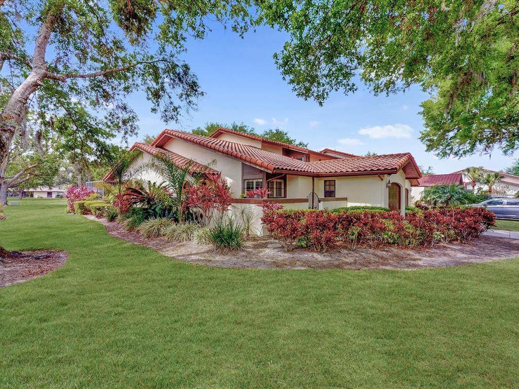 112 Coventry Lane - Photo 1