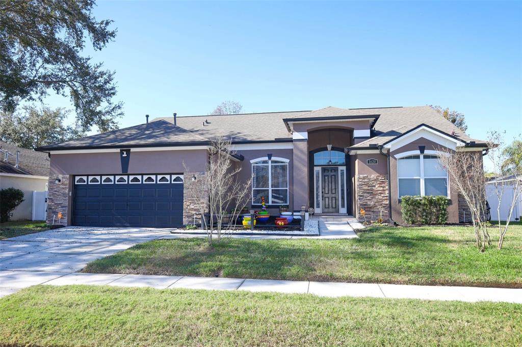 1620 Parkglen Circle - Photo 1