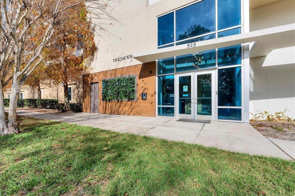 525 Jackson Street - Photo 1