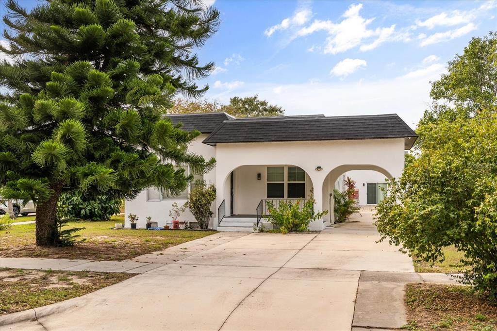 520 7TH Street - Photo 1