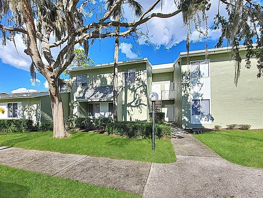 568 Fairways Cir - Photo 1