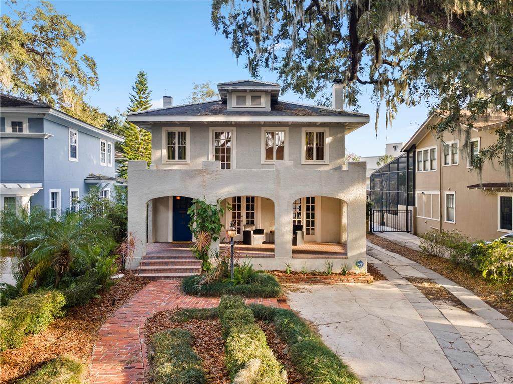 210 Phillips Place - Photo 1