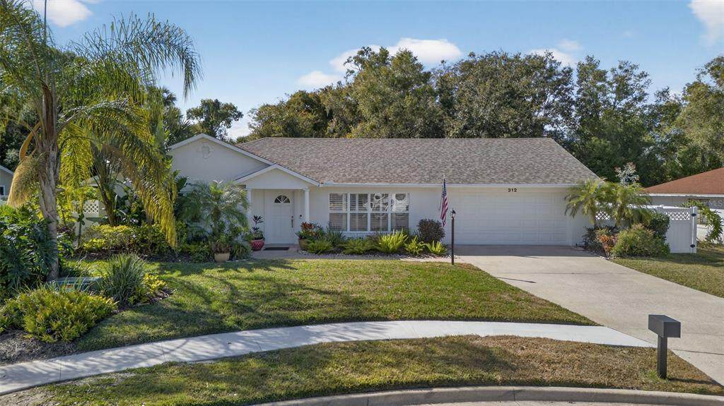 312 Macarthur Place - Photo 1