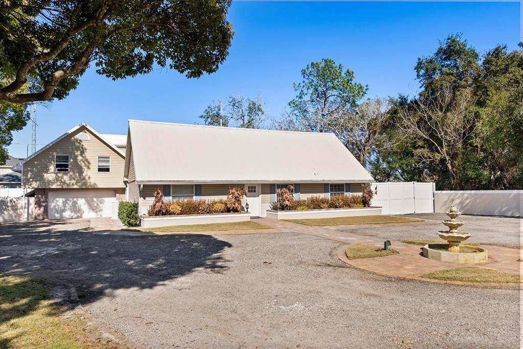 8255 Lake Underhill Road - Photo 1