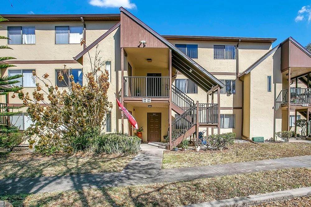 7814 Shadowood Drive - Photo 1