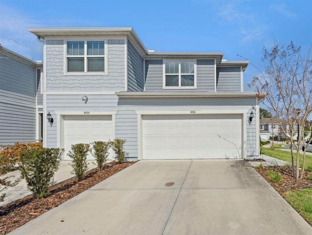4501 Sparkling Shell Avenue - Photo 1