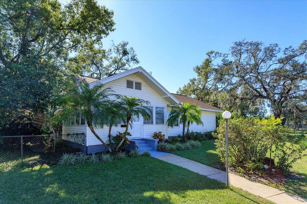 310 Concord Drive - Photo 1