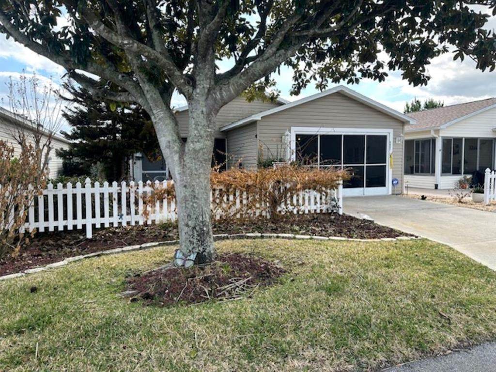 2726 Moncayo Avenue - Photo 1