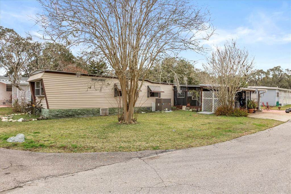 1960 Pinewood Lane - Photo 1