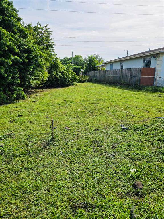 6033 23RD Court - Photo 1