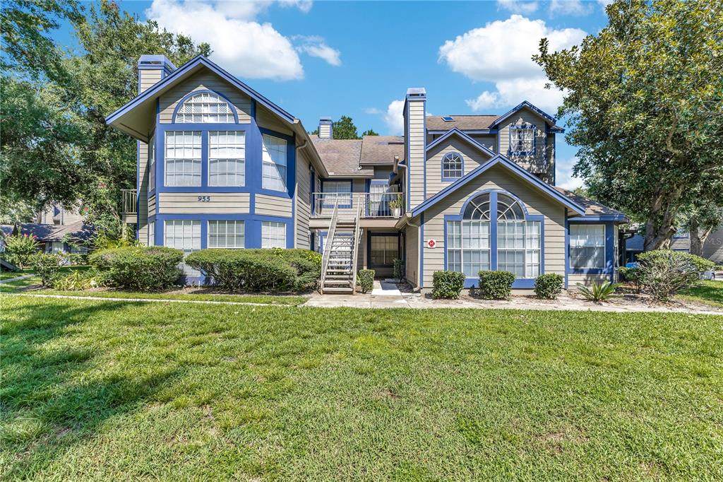 955 Forest Ridge Court - Photo 1