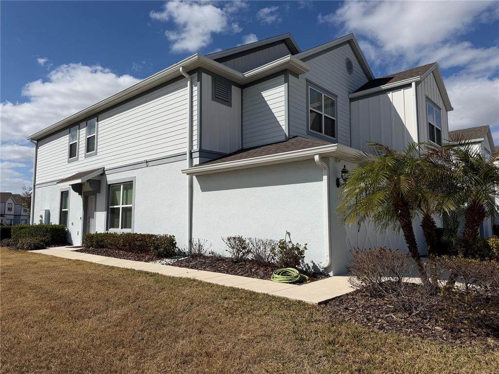 3972 Plainview Drive - Photo 1