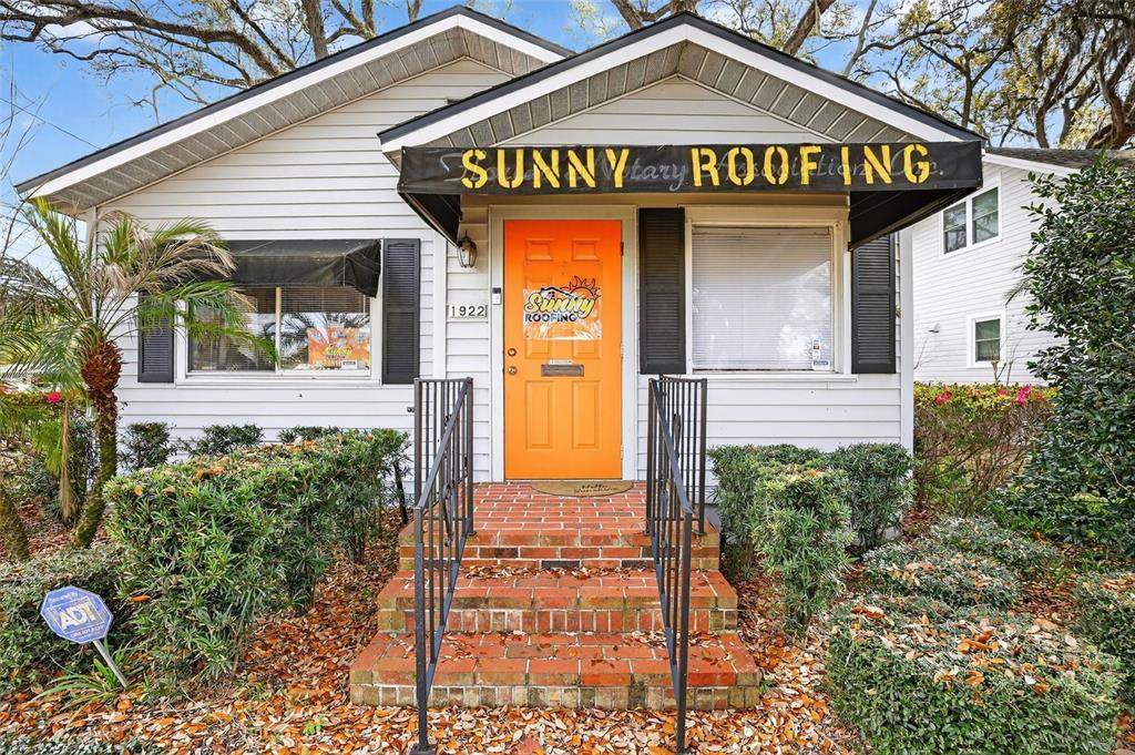 1922 Hillcrest Street - Photo 1