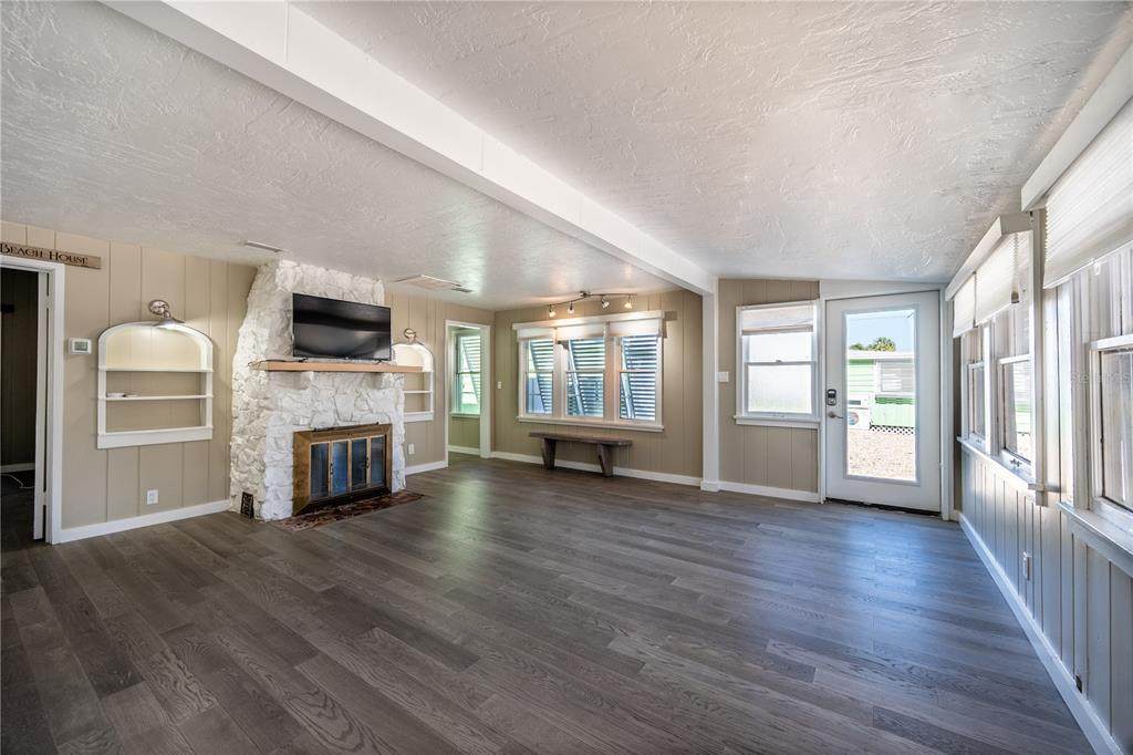 115 124TH Avenue - Photo 1