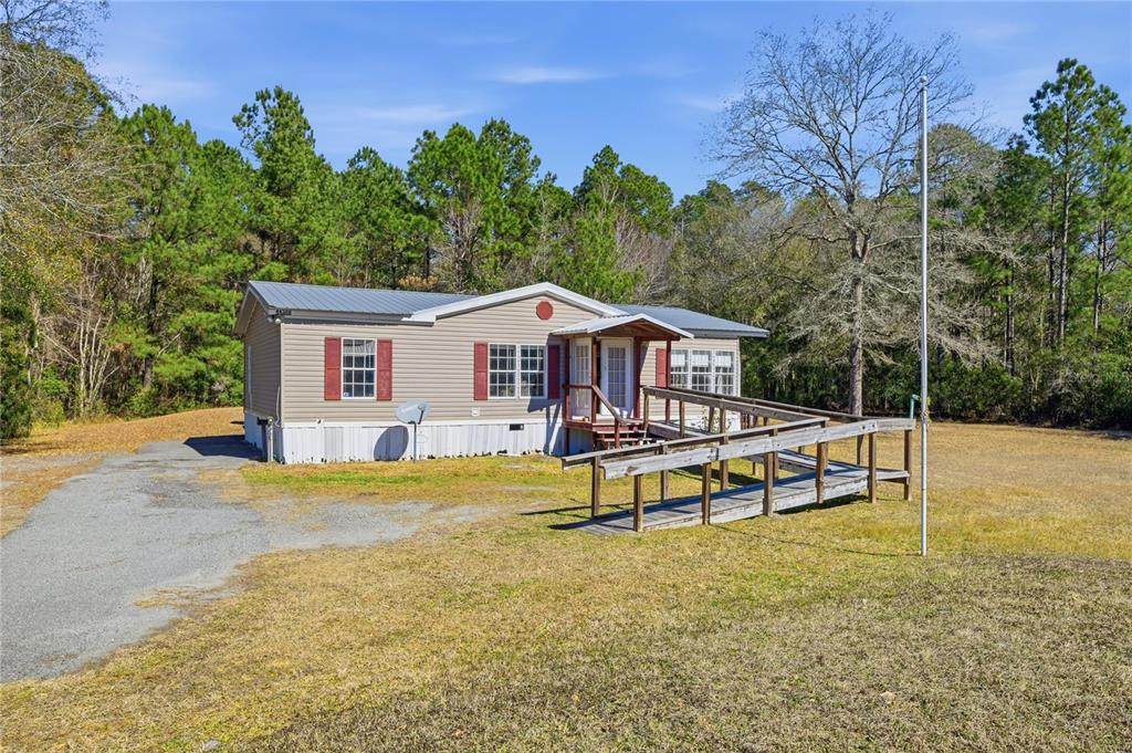 44326 Woodland Circle - Photo 1