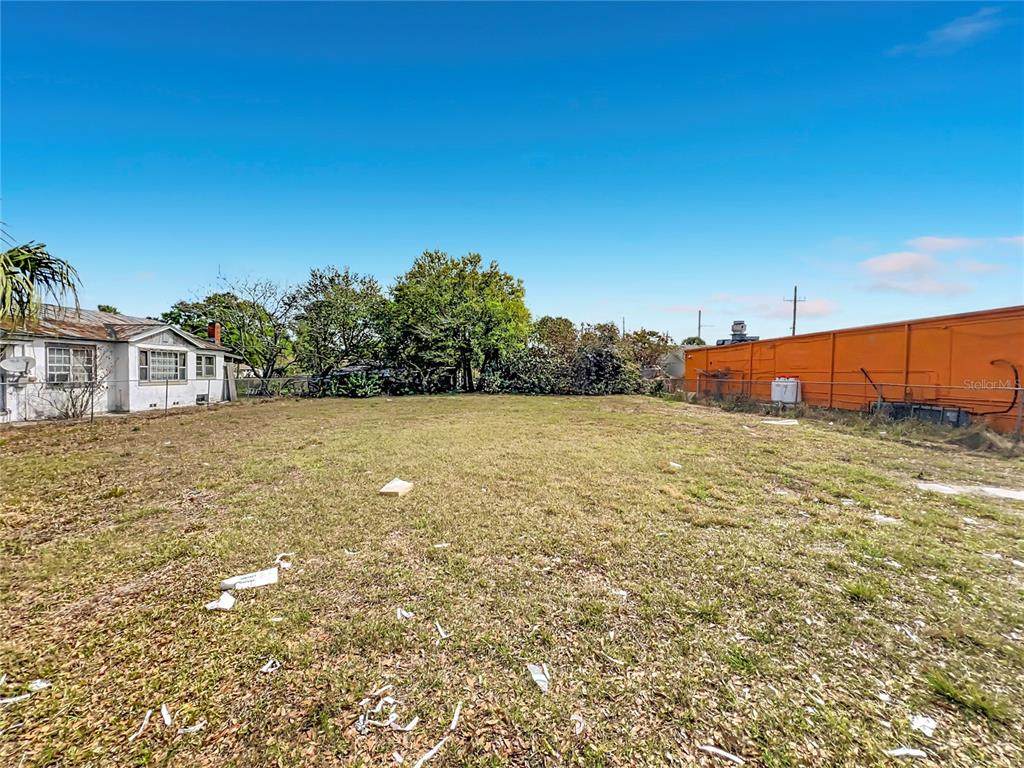 2471 Greenway Street - Photo 1