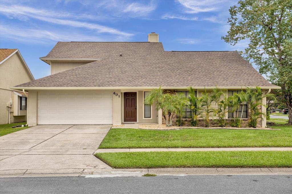 601 Tomlinson Terrace - Photo 1
