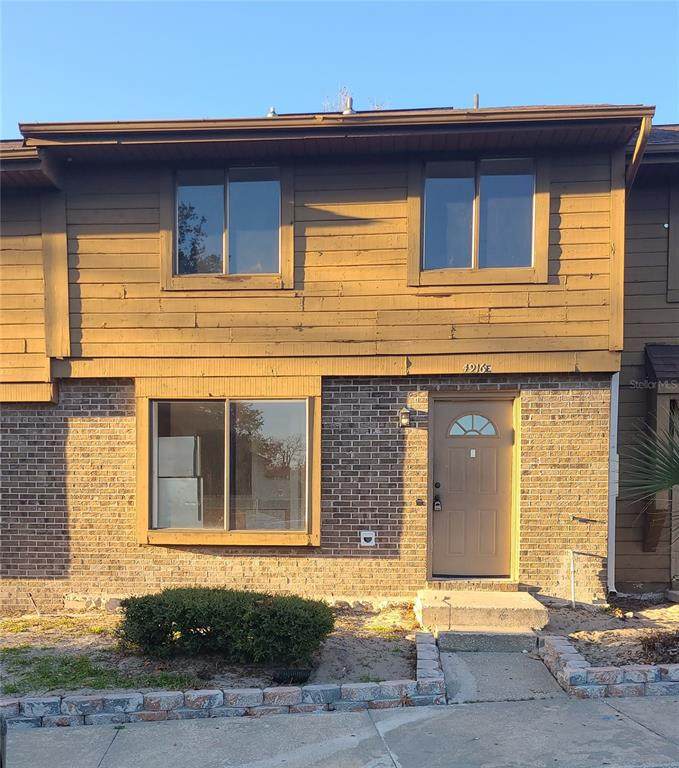 4916 Silver Oaks Vlg - Photo 1