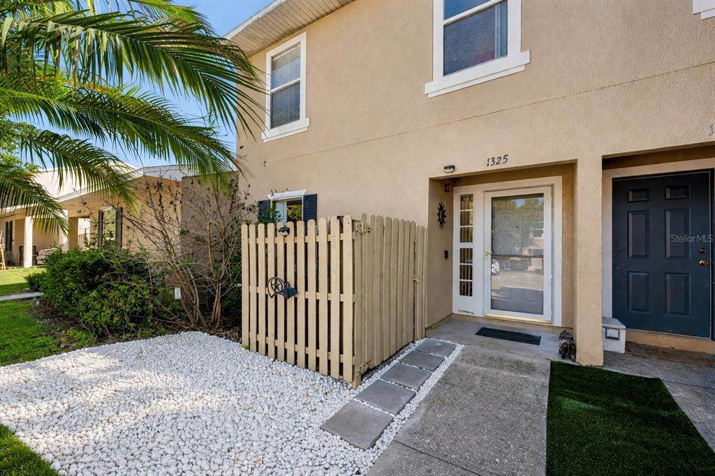 1325 Fettler Way - Photo 1