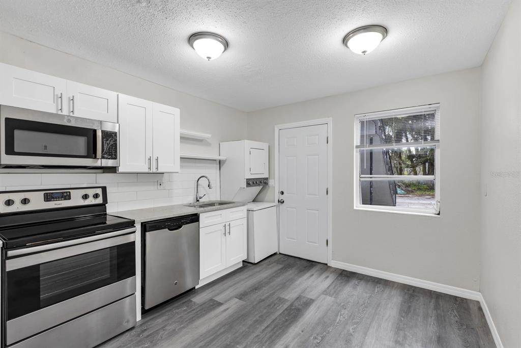 751 Bellevue - Photo 1
