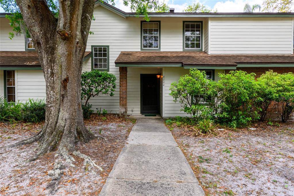 4004 Crossroads Place - Photo 1