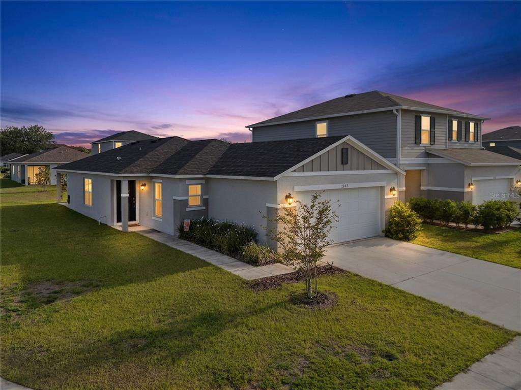 1247 Papaya Circle - Photo 1