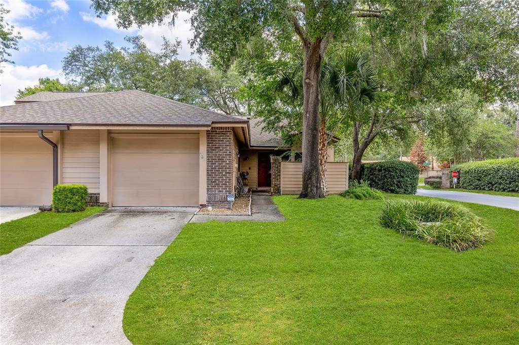 601 Albany Court - Photo 1