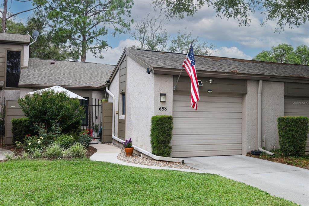 658 Woodridge Drive - Photo 1