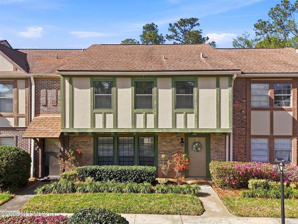 8153 Sutton Place - Photo 1