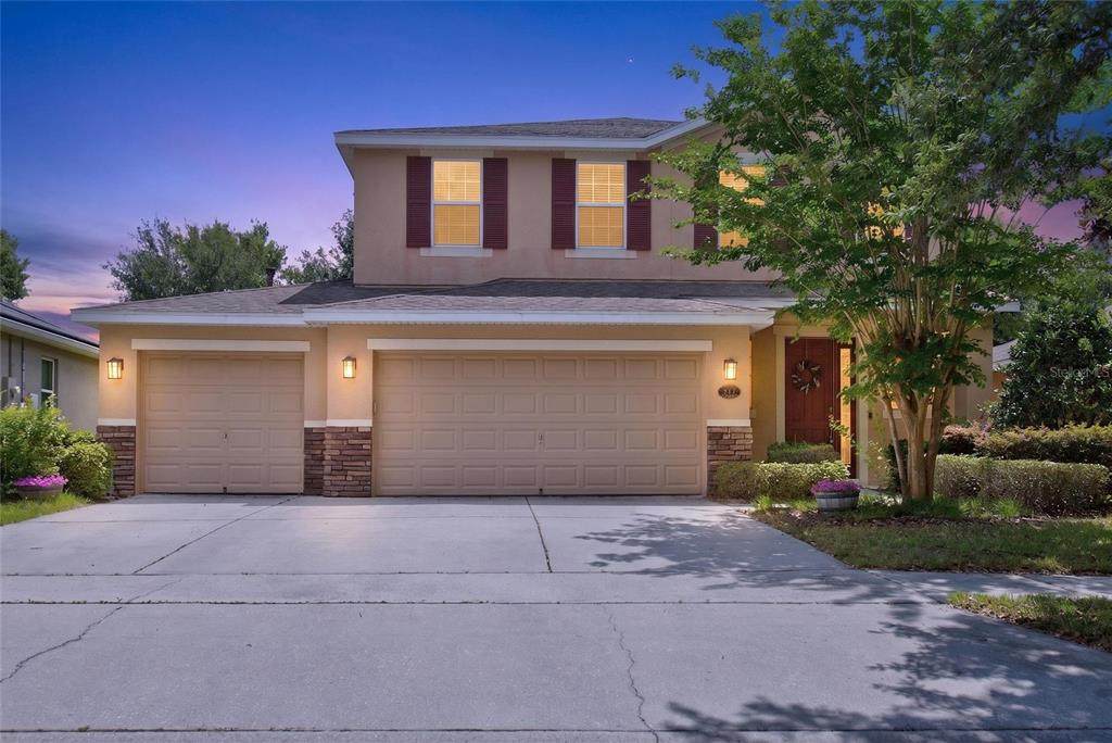 213 Victoria Trails Boulevard - Photo 1