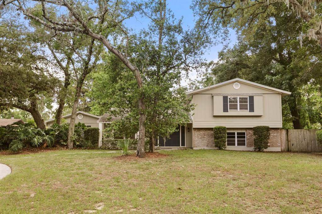 200 Crooked Oak Court - Photo 1
