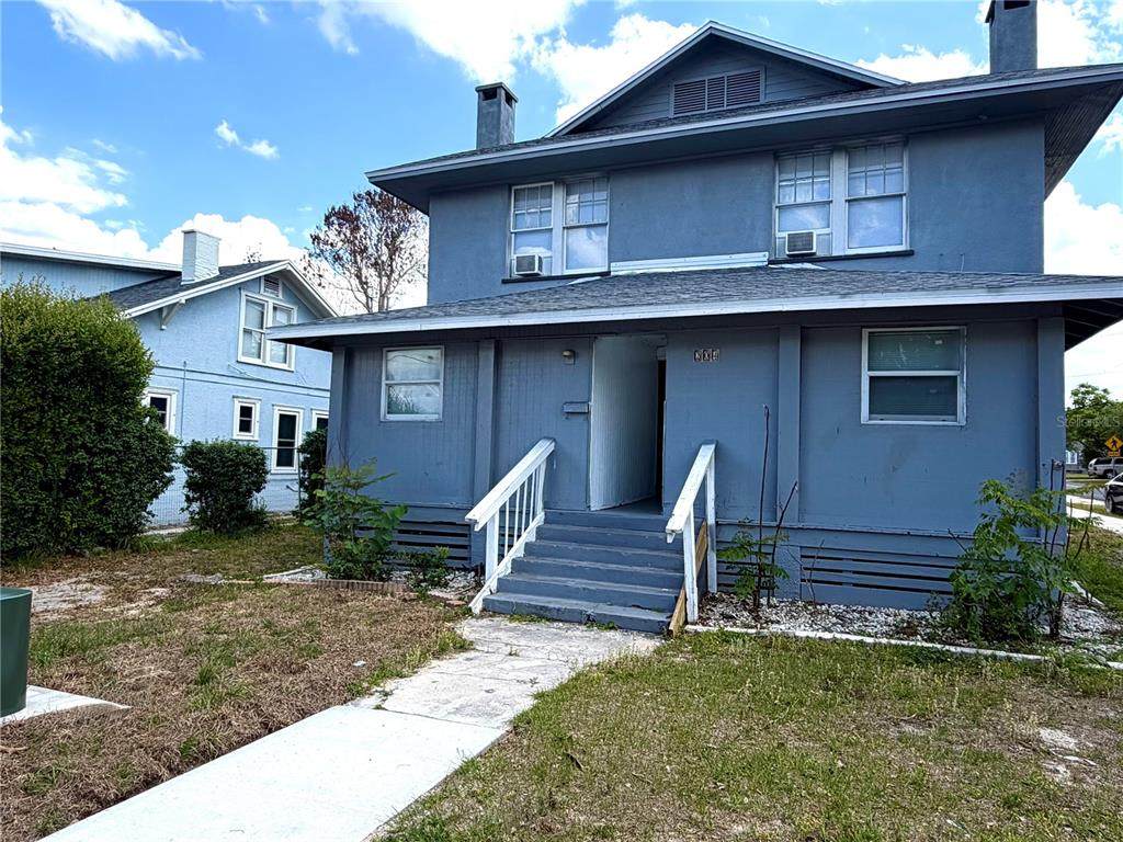204 Avenue D - Photo 1