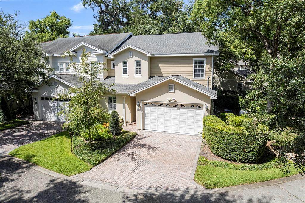 1223 Country Club Oaks Circle - Photo 1