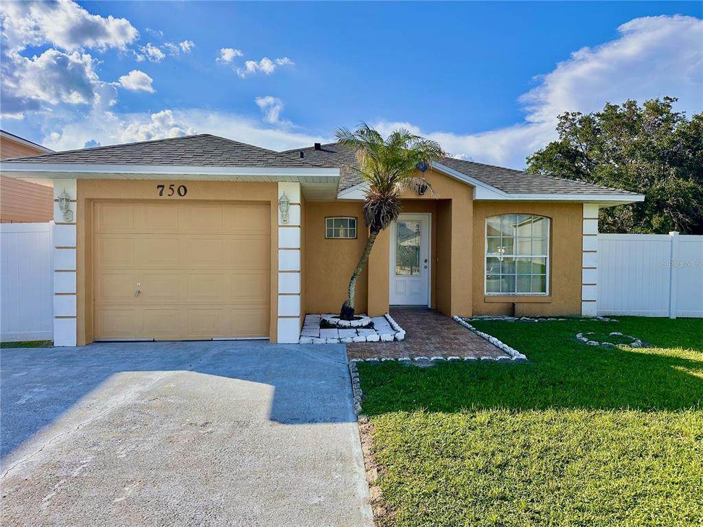 750 Pelican Court - Photo 1