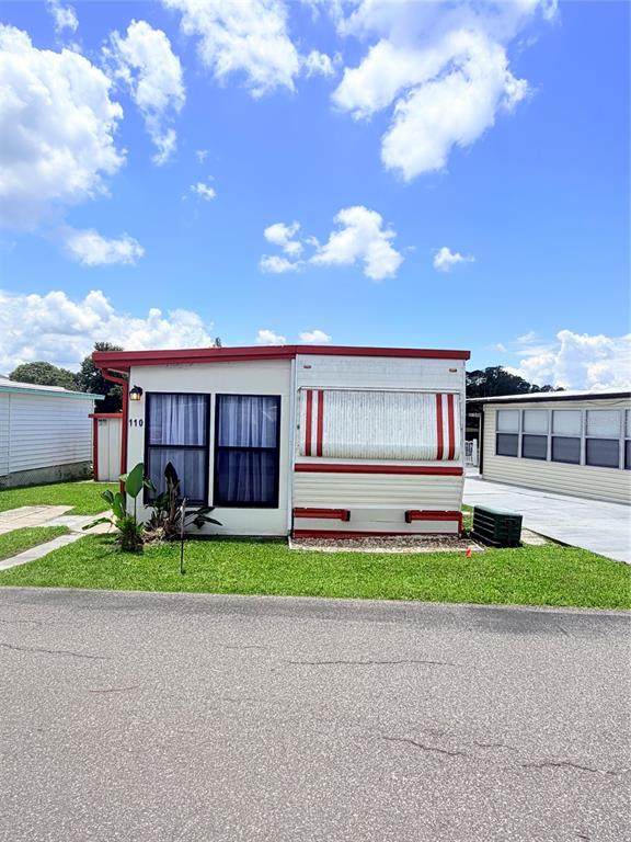 110 Kove Boulevard - Photo 1