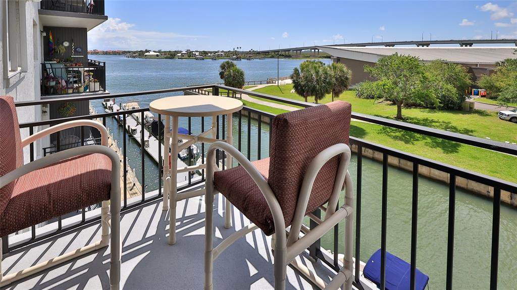 101 Riverside Drive - Photo 1