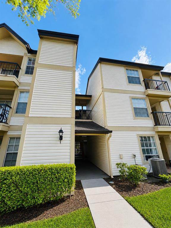 1908 Lake Atriums Circle - Photo 1