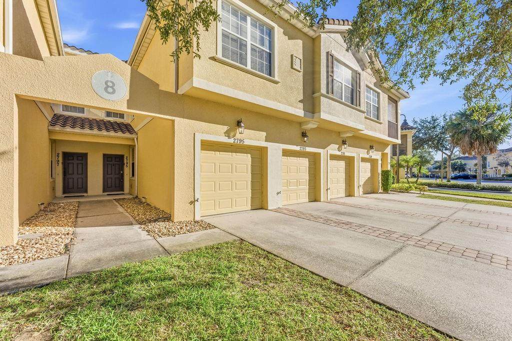 2795 Oakwater Dr - Photo 1