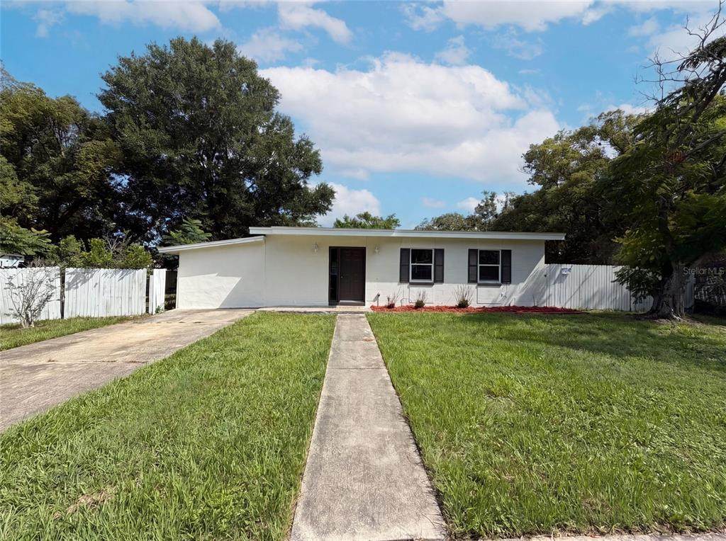 1502 Daroca Drive - Photo 1