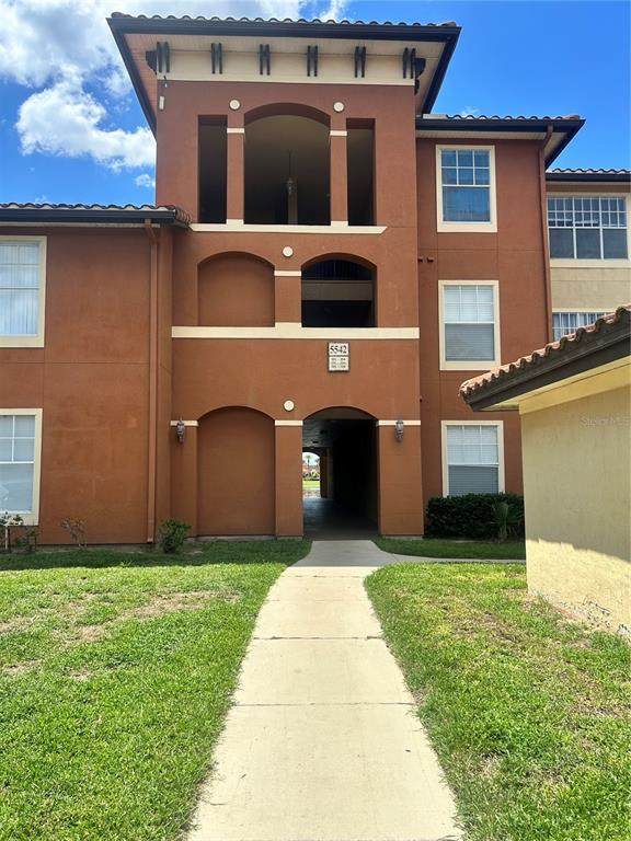 5542 Metrowest Boulevard - Photo 1