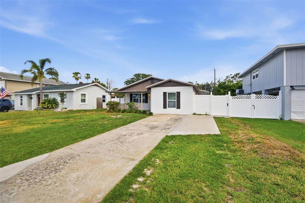 1842 Shore Acres Boulevard - Photo 1
