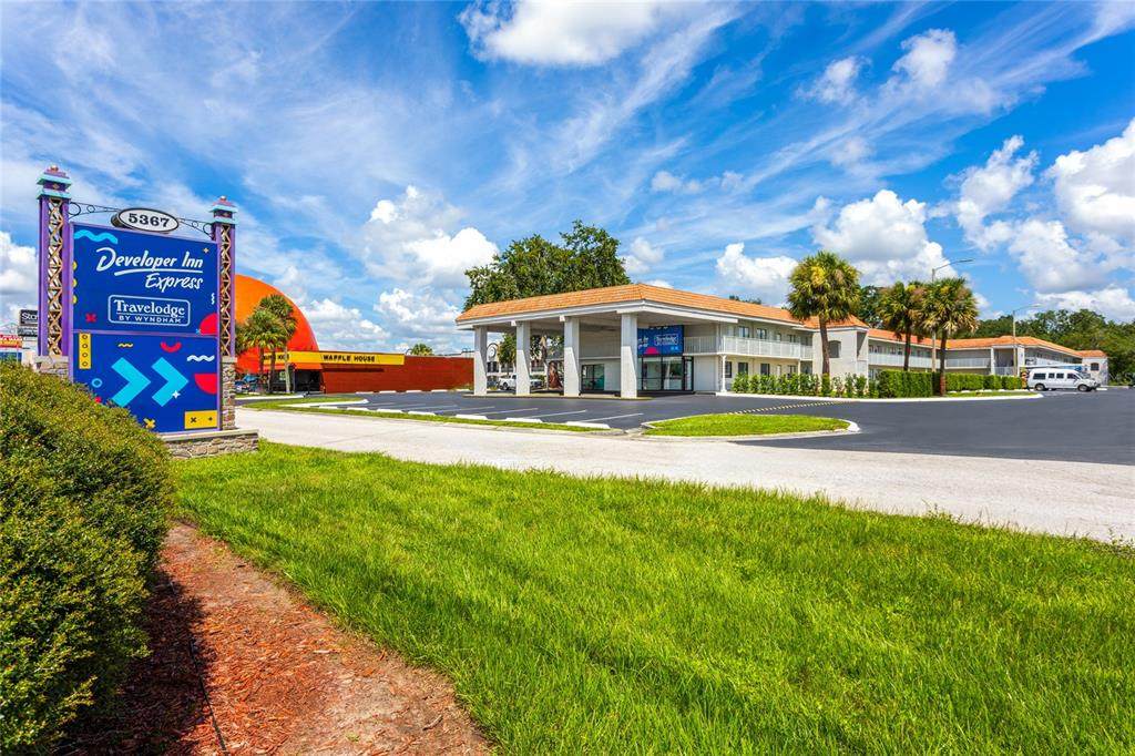 5367 Irlo Bronson Memorial Highway - Photo 1