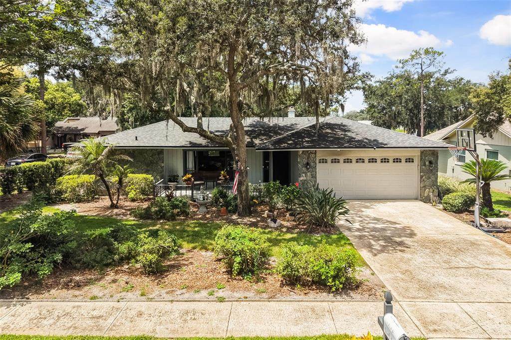 260 Queensberry Court - Photo 1