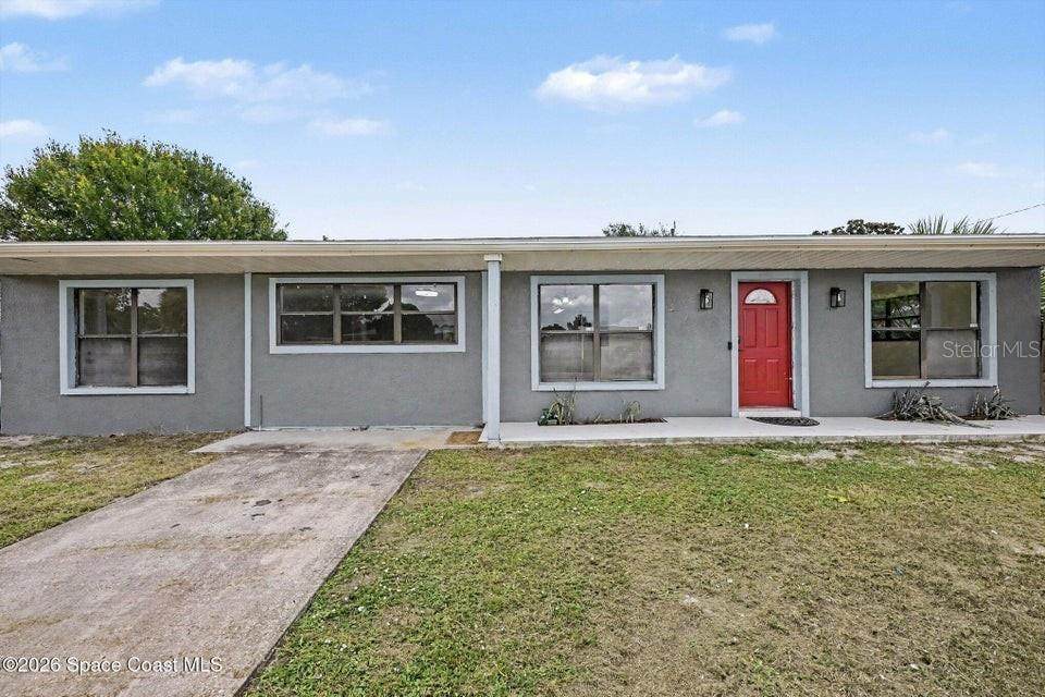2292 Lakeview Drive - Photo 1