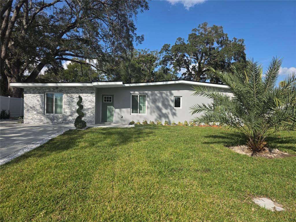 1911 Amelia Street - Photo 1
