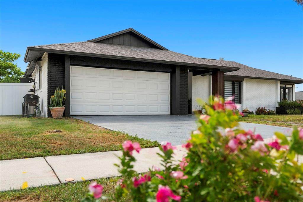 10500 Ramblewood Road - Photo 1